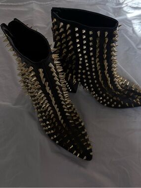Size 8 Cape Robbin studded Boots - Women's Fashion Bootie